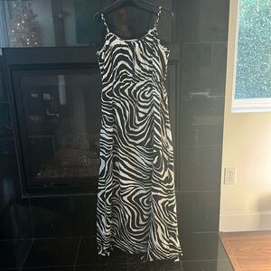 Banana Republic Heritage size 10 zebra print silk maxi dress with slip lining
